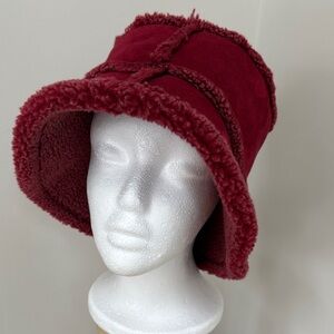 Land’s End Red Burgundy Bucket Hat